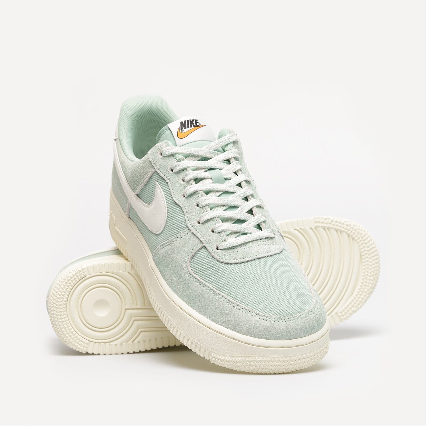 Мъжки маратонки NIKE AIR FORCE 1 '07 LV8 do9801-300 цвят зелен