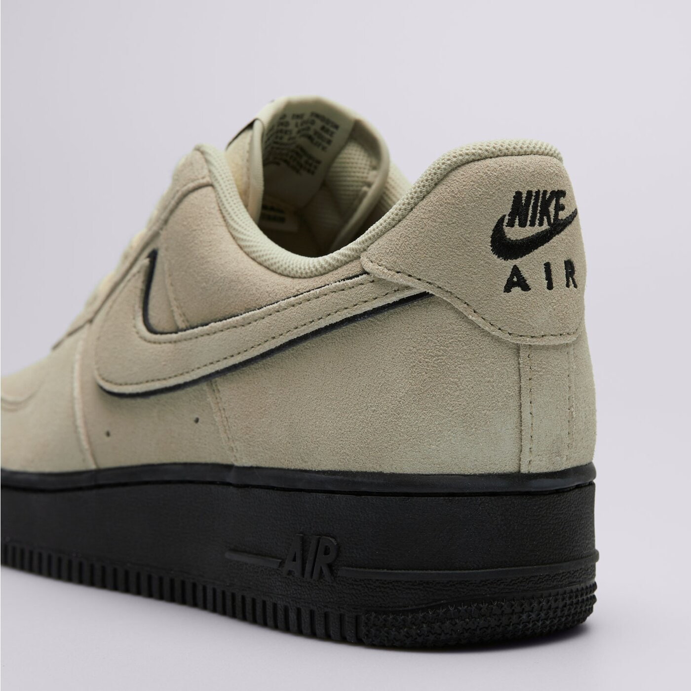 Мъжки маратонки NIKE AIR FORCE 1 '07 LV8 hq1966-200 цвят бежов