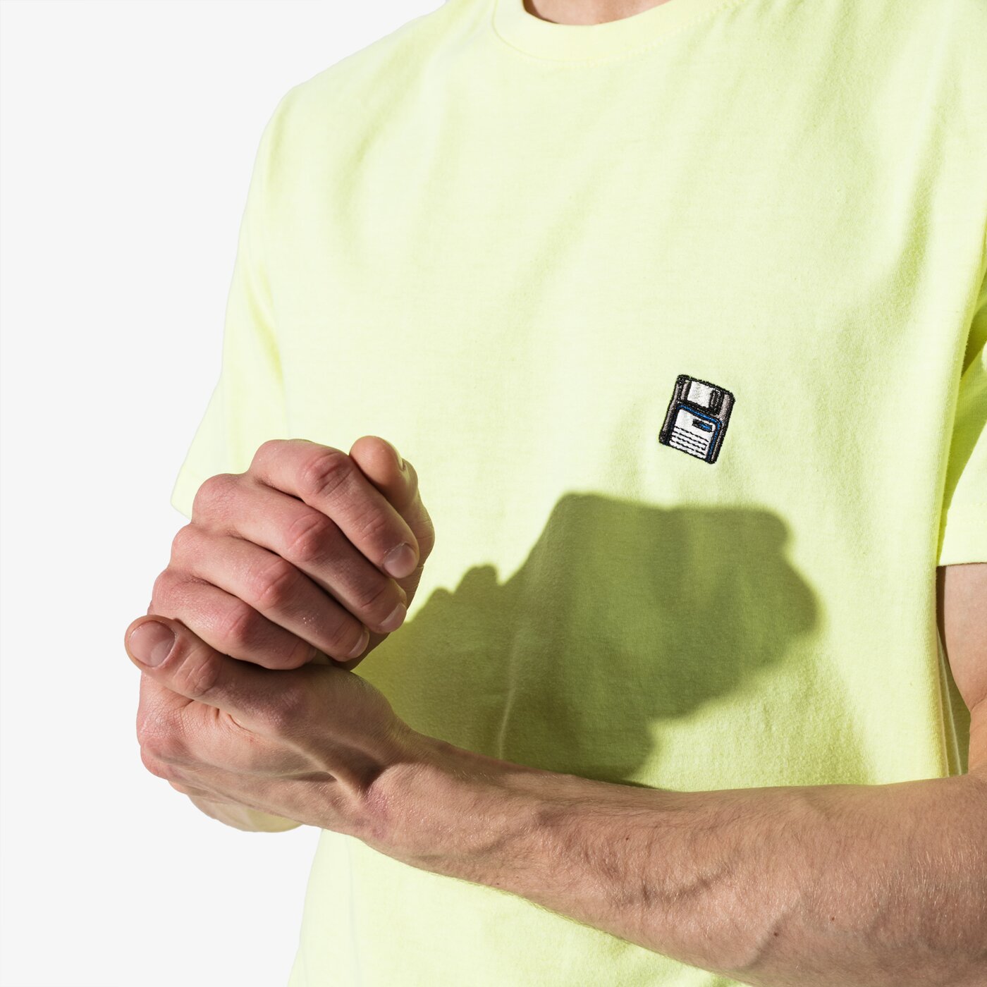 Мъжка тениска CONFRONT ТЕНИСКА SS DISKETTE cf19tsm93001 цвят жълт