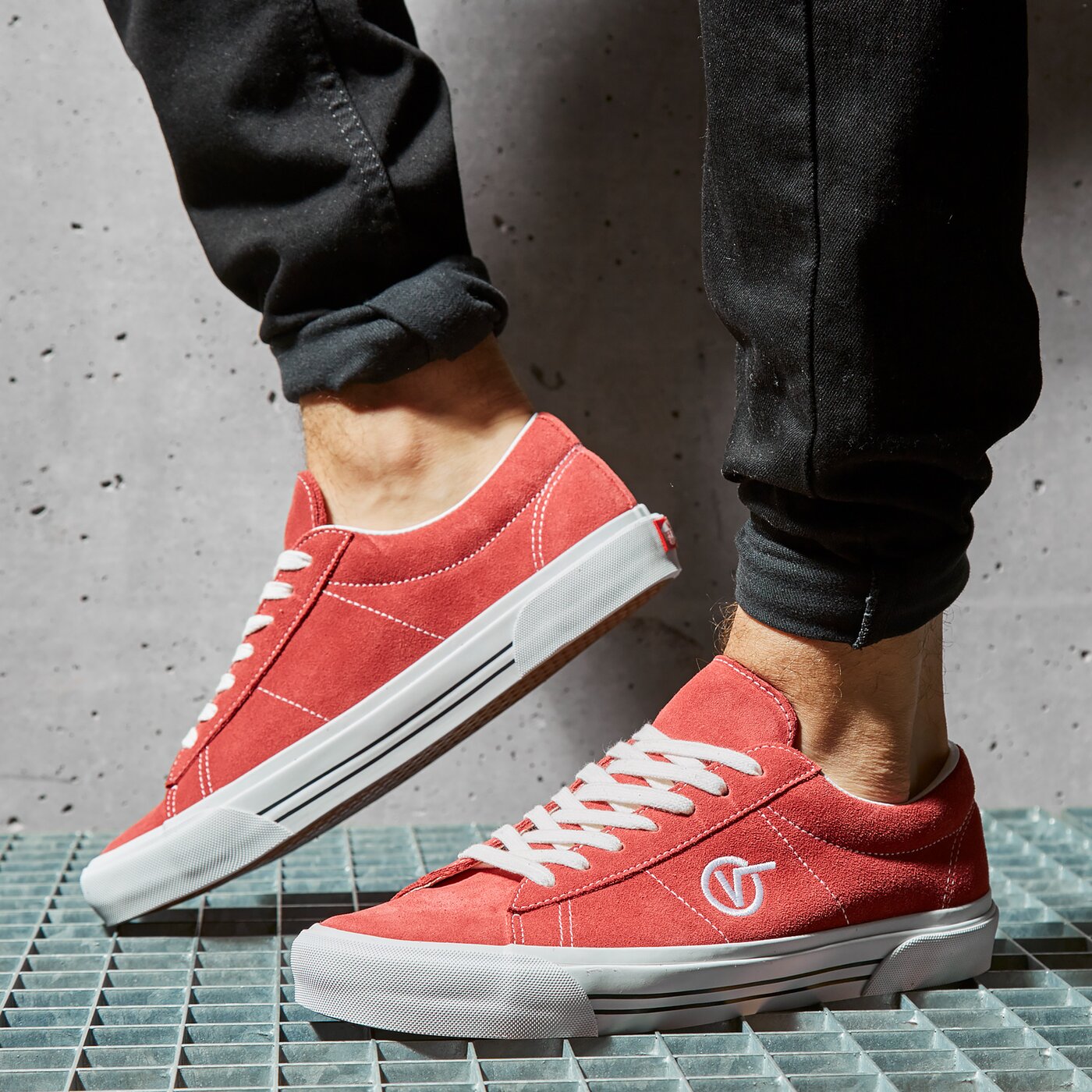 Мъжки маратонки VANS UA SID vn0a54f54xi1 цвят червен