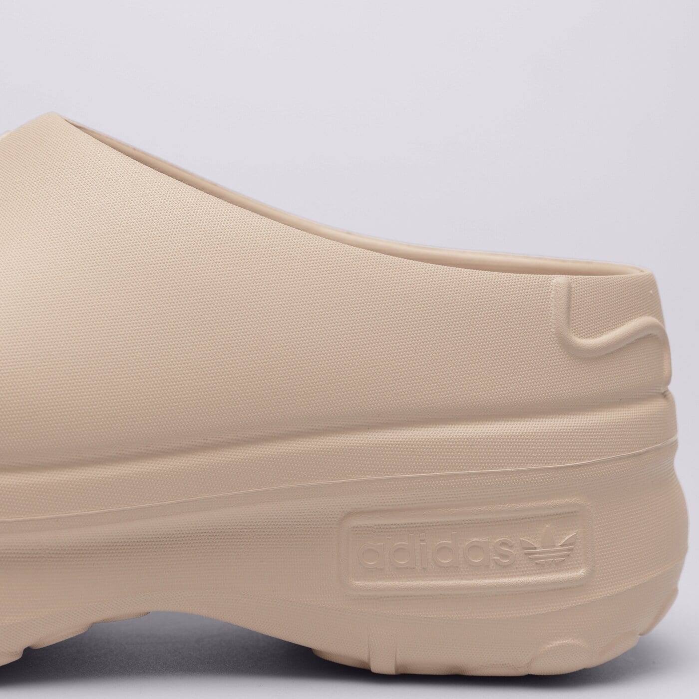 Дамски чехли и сандали ADIDAS ADIFOM STAN MULE W ie7052 цвят бежов