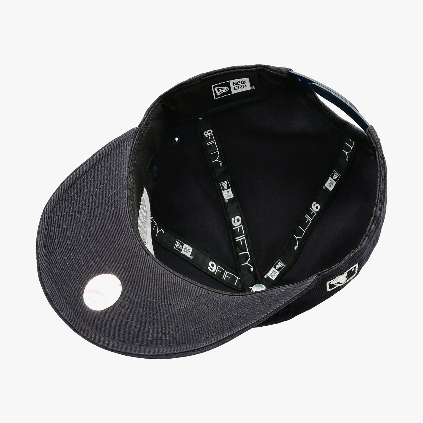 Дамска шапка с козирка NEW ERA ШАПКА CHAIN STITCH SNAP NY YANKEES NVY 80489024 цвят тъмносин