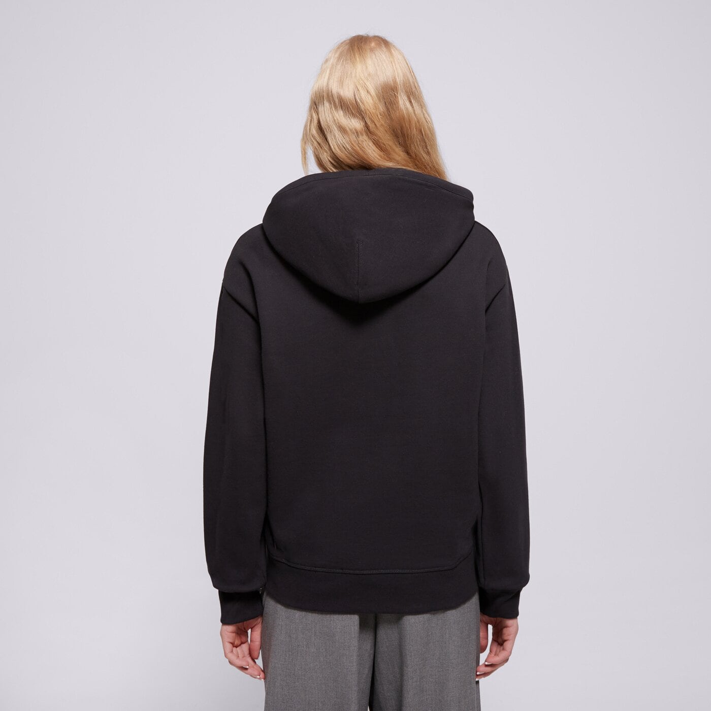 Дамски суичър LEVI'S СУИТЧЪР С КАЧУЛКА STANDARD HOODIE 24693-0002 цвят черен