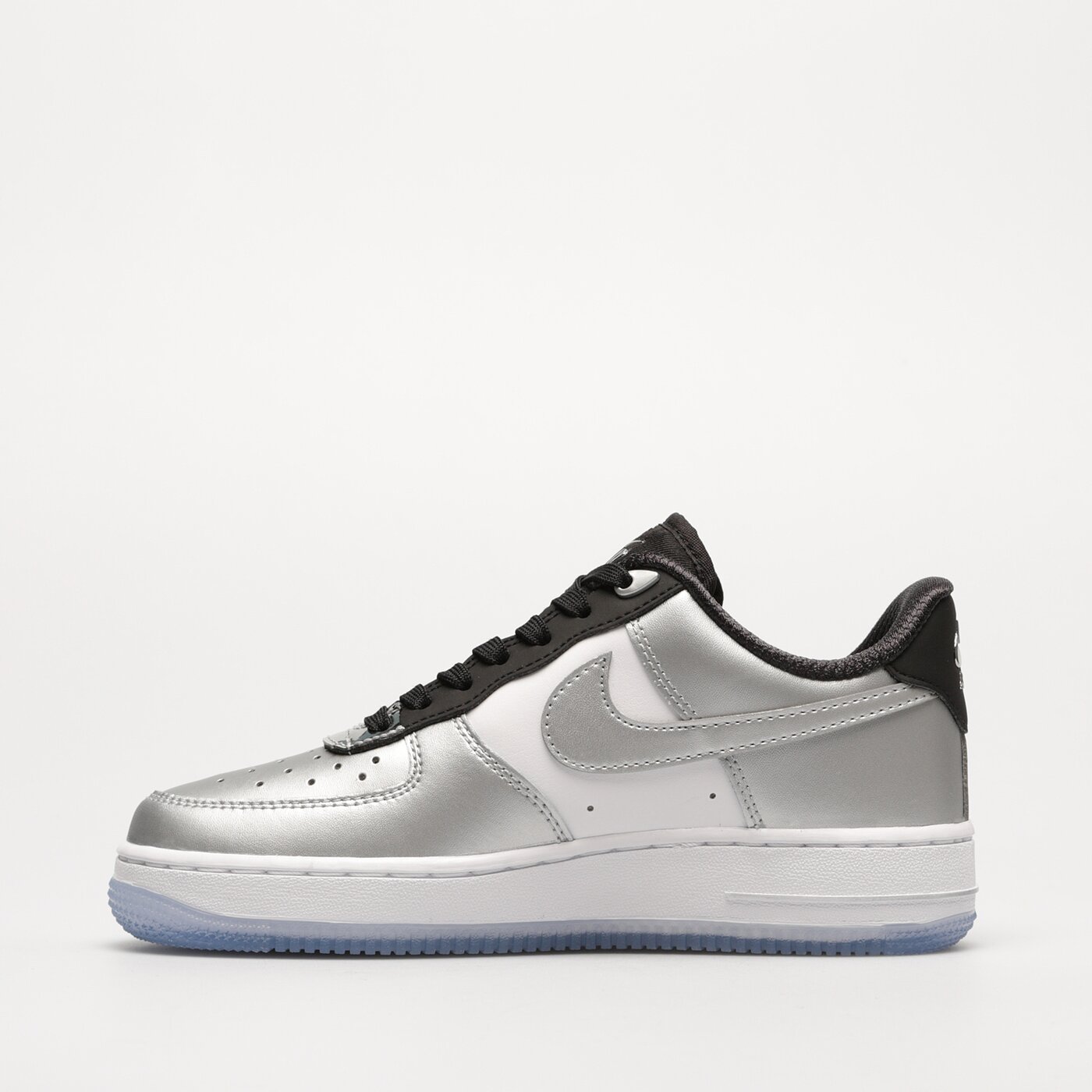 Дамски маратонки NIKE WMNS AIR FORCE 1 '07 SE dx6764-001 цвят сребърен