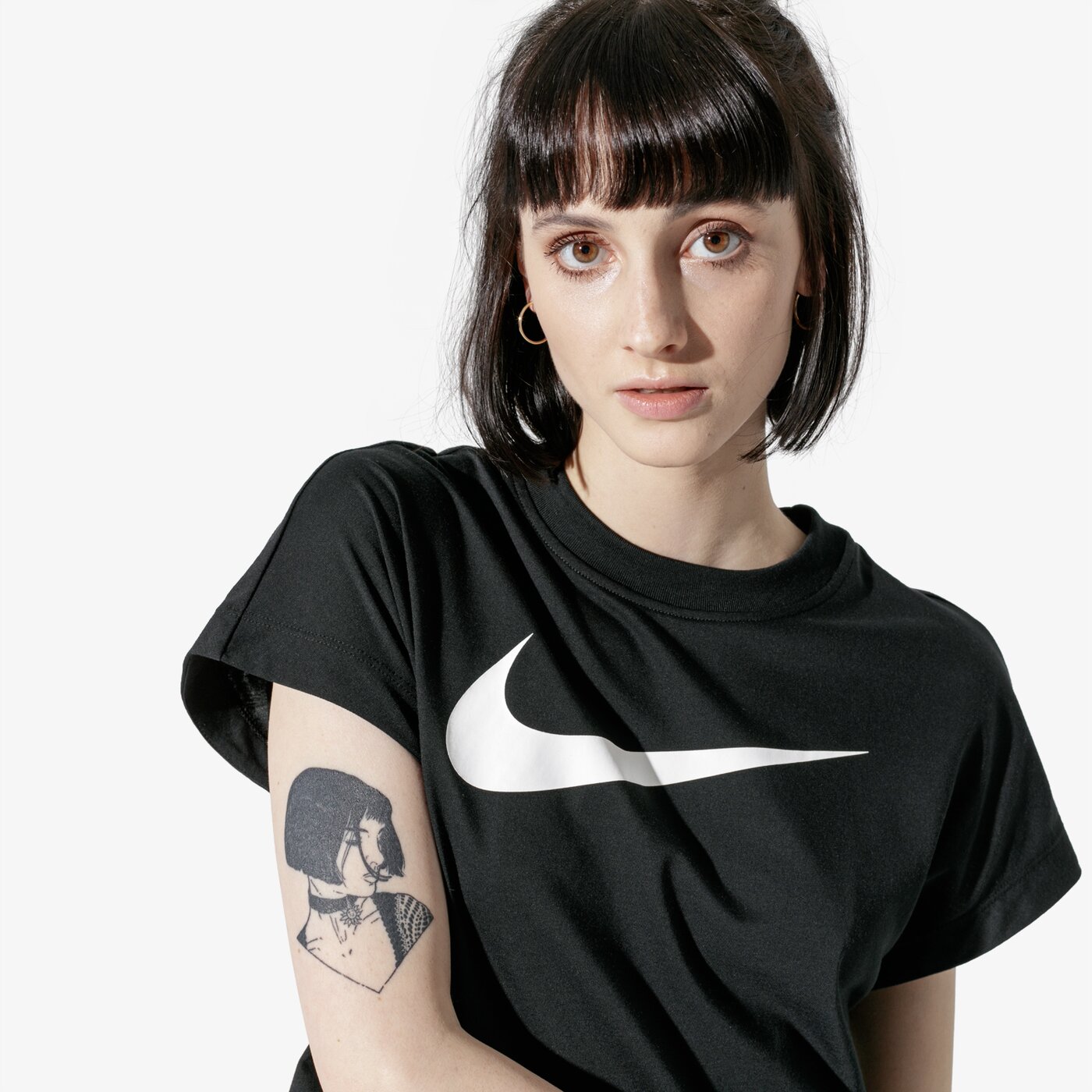 Дамска тениска NIKE ТОП W NSW SWSH ТОП CROP SS  SPORTSWEAR ar3064-010 цвят черен