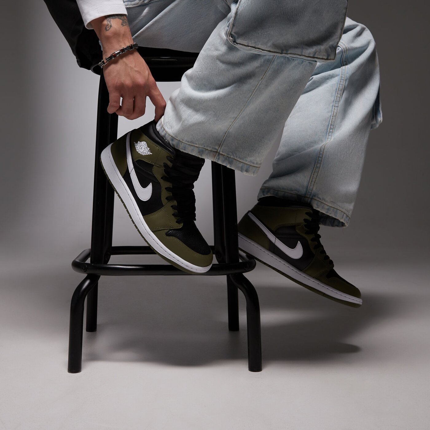 Мъжки маратонки AIR JORDAN 1 MID  dq8426-092 цвят зелен