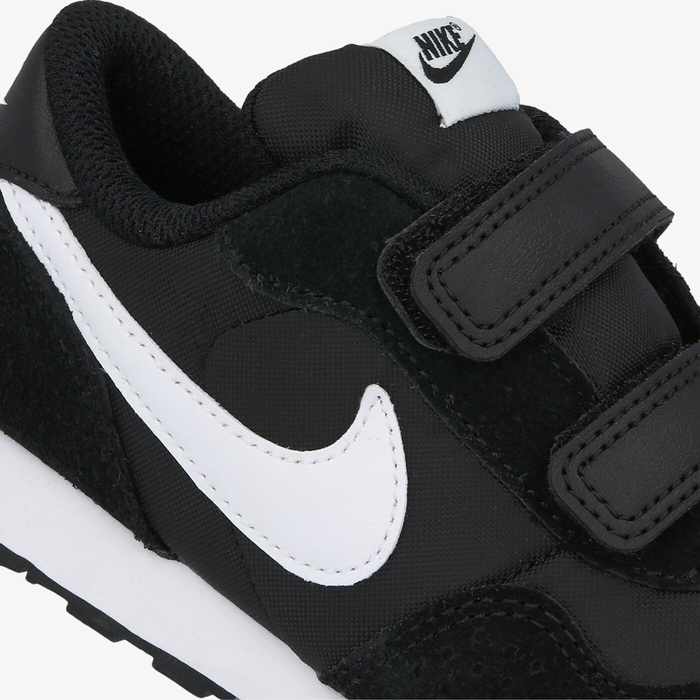 Детски маратонки NIKE MD VALIANT cn8560-002 цвят черен