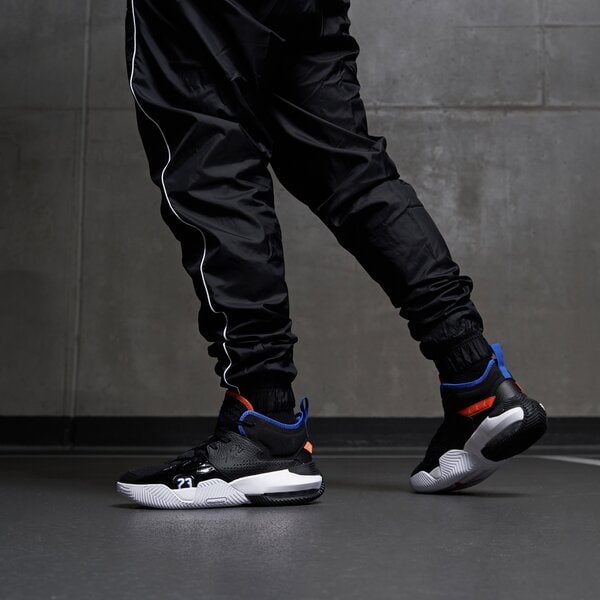 Мъжки маратонки JORDAN STAY LOYAL 2  dq8401-048 цвят бял