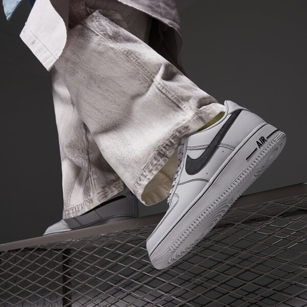 Мъжки маратонки NIKE AIR FORCE 1 '07 LV8 hq2037-004 цвят бял