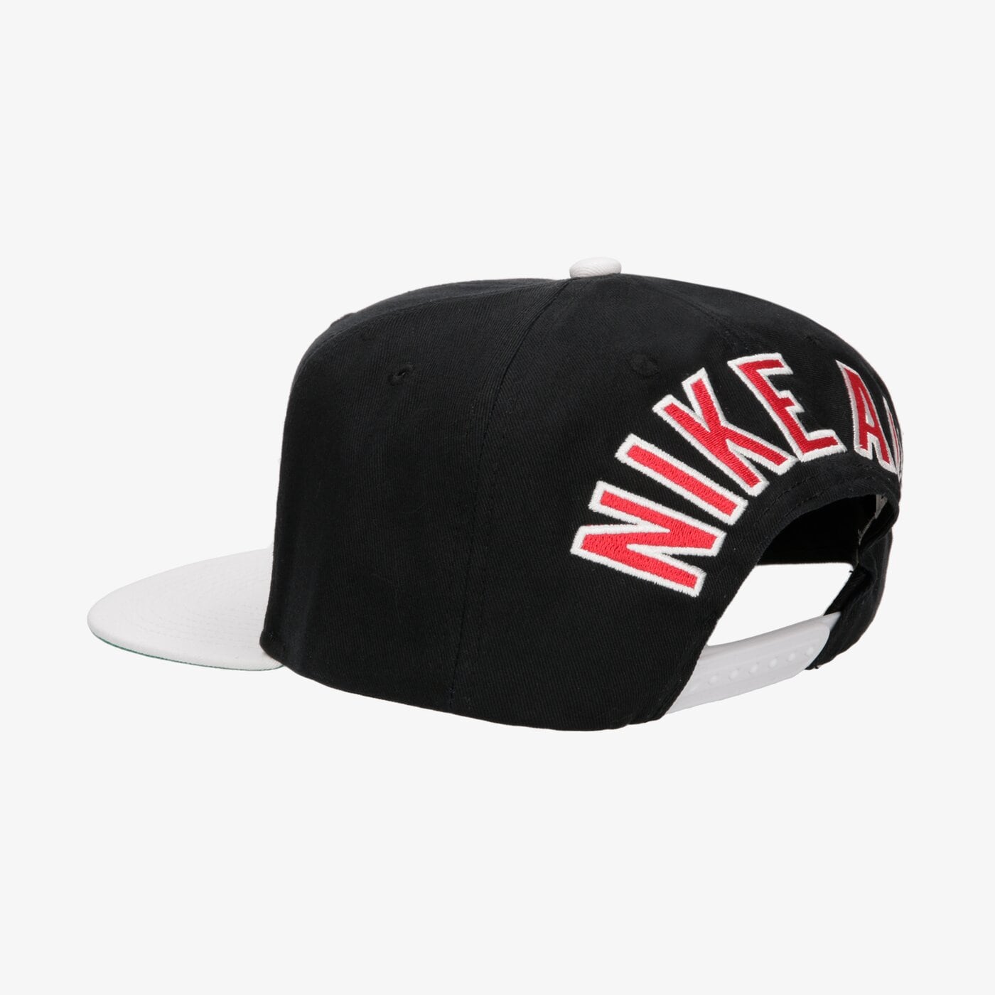 Дамска шапка с козирка NIKE ШАПКА U NSW PRO CAP NIKE AIR av6721010 цвят черен