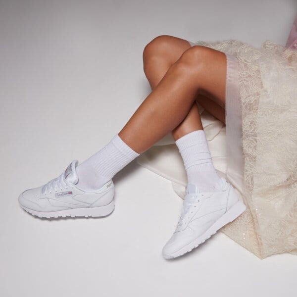 Дамски маратонки REEBOK CLASSIC LEATHER 100008496 цвят бял