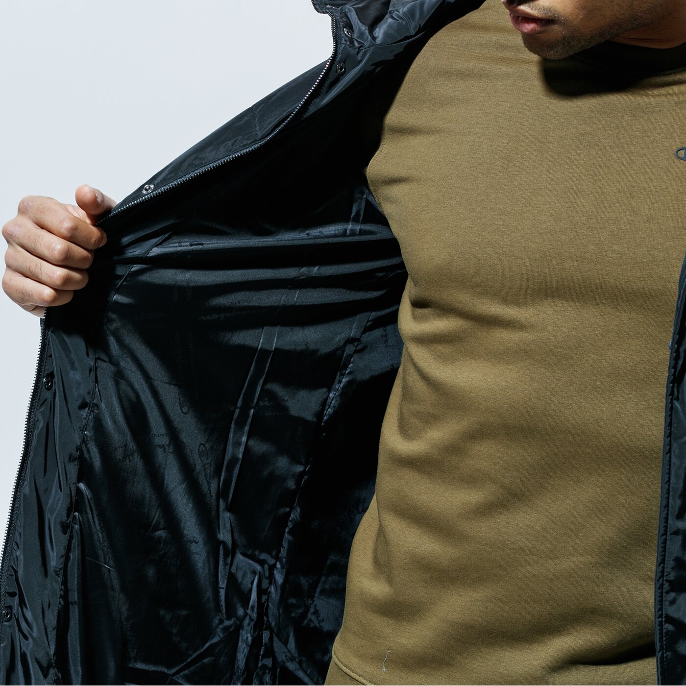 Мъжко зимно яке CHAMPION ЯКЕ ЗИМНО PARKA JACKET MM 216391kk001 цвят черен