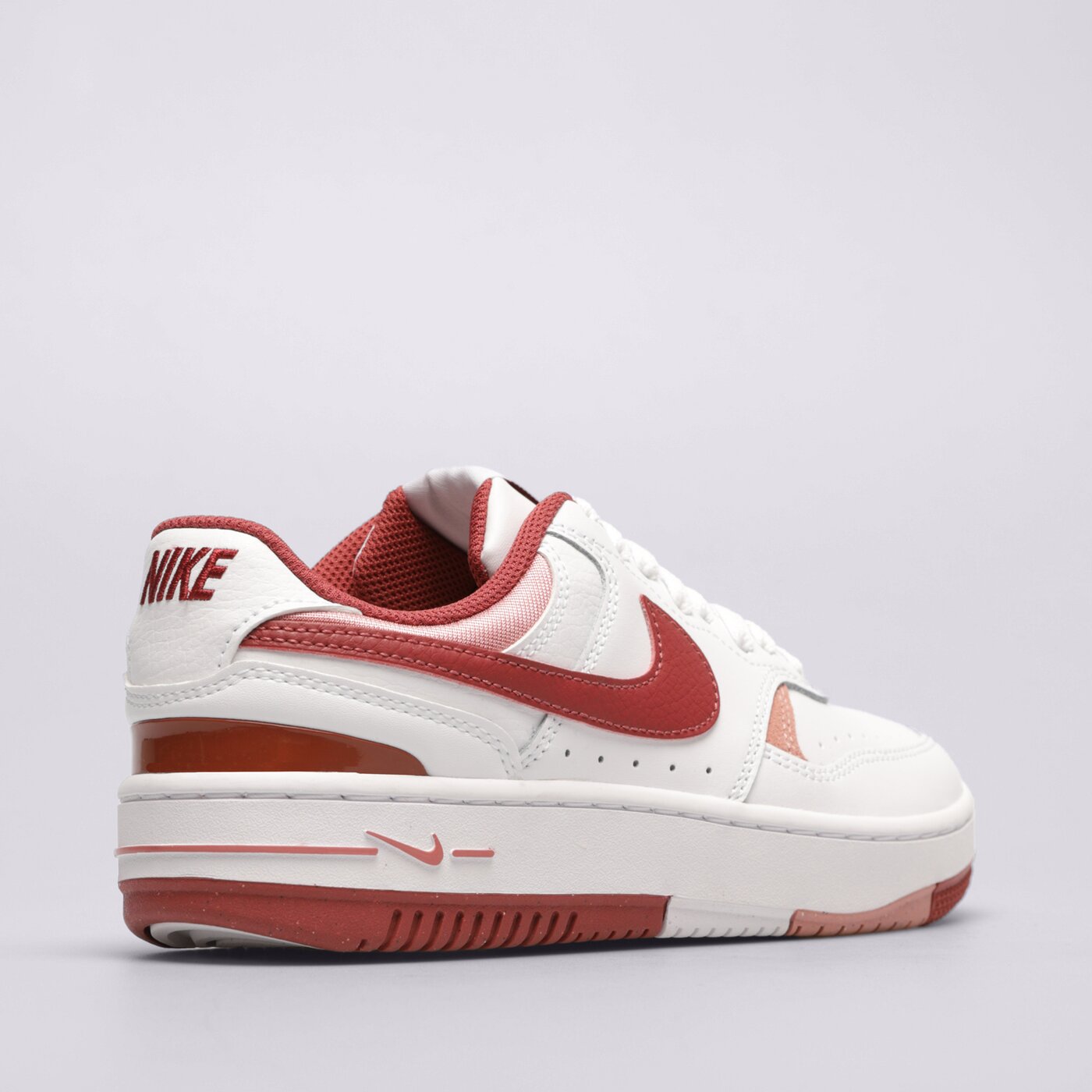 Дамски маратонки NIKE GAMMA FORCE fq8877-100 цвят бял