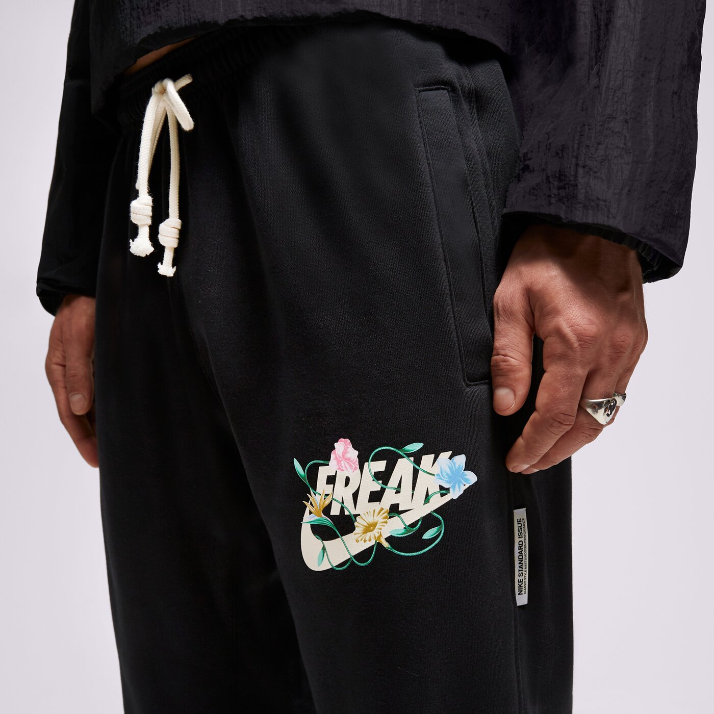 Мъжки панталони NIKE ПАНТАЛОНИ GA M NK DF STD ISS JGGR NBA fn7214-010 цвят черен