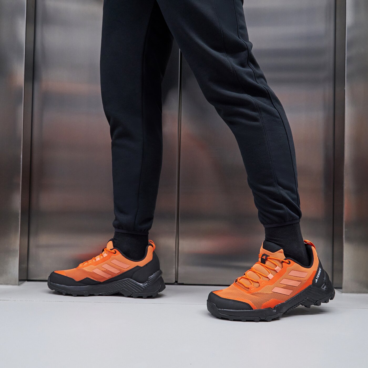 Мъжки туристически обувки ADIDAS TERREX EASTRAIL 2 hp8609 цвят оранжев