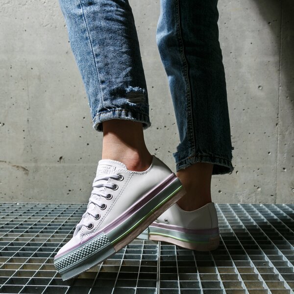 Дамски маратонки CONVERSE CHUCK TAYLOR ALL STAR LIFT 566156c цвят бял