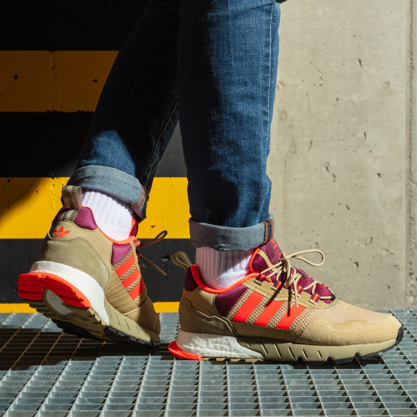 Мъжки маратонки ADIDAS ZX 1K BOOST - SEASONALITY h00429 цвят каки