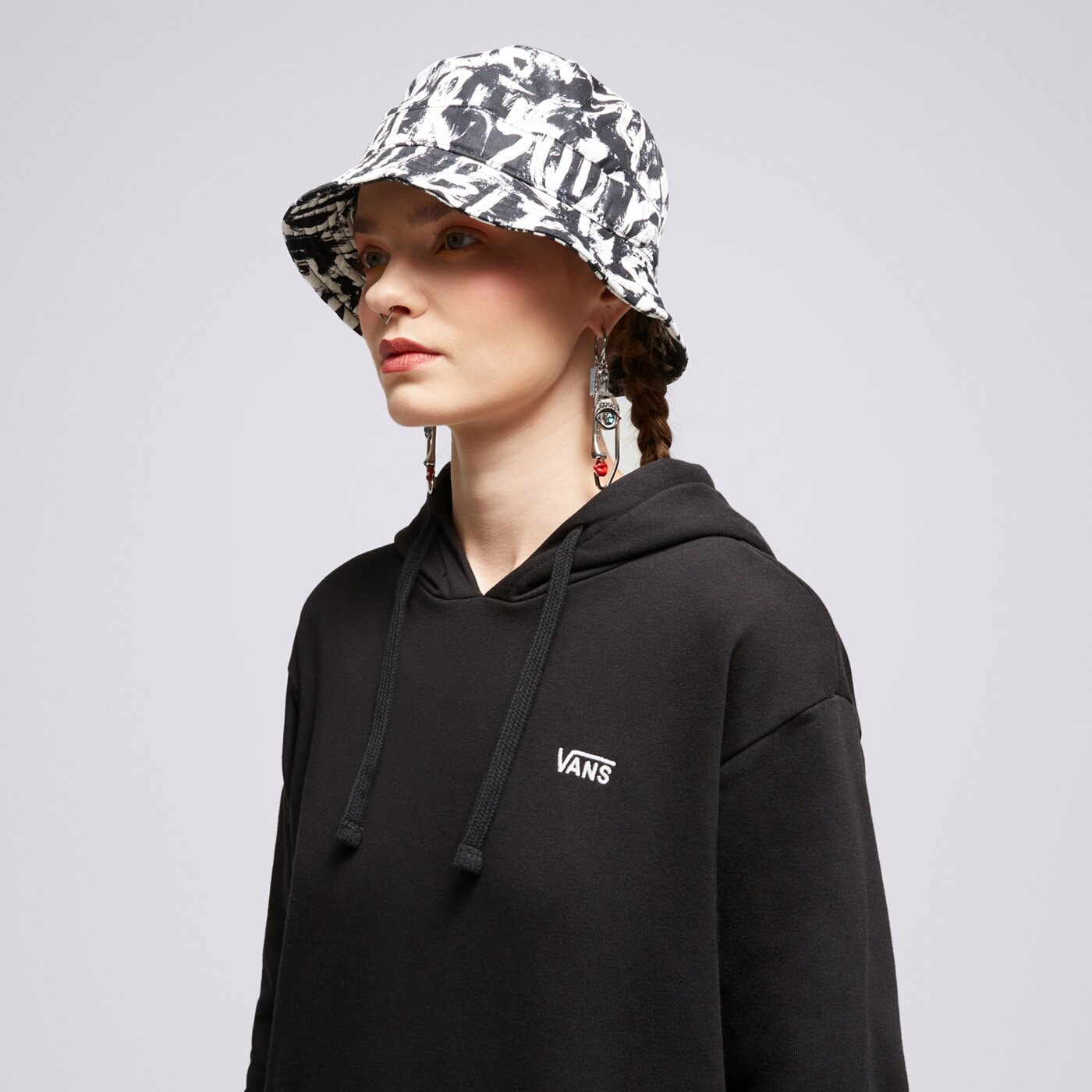 Дамски суичър VANS СУИТЧЪР С КАЧУЛКА FLYING ЧЕРЕН vn00046yblk1 цвят черен