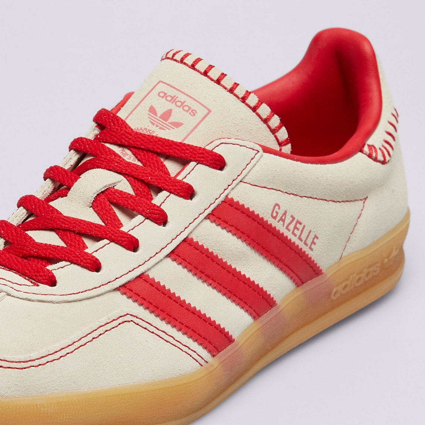 Дамски маратонки ADIDAS GAZELLE INDOOR W js1402 цвят бял