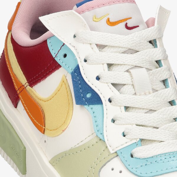 Дамски маратонки NIKE WMNS AIR FORCE 1 FONTANKA do6719-100 цвят многоцветен