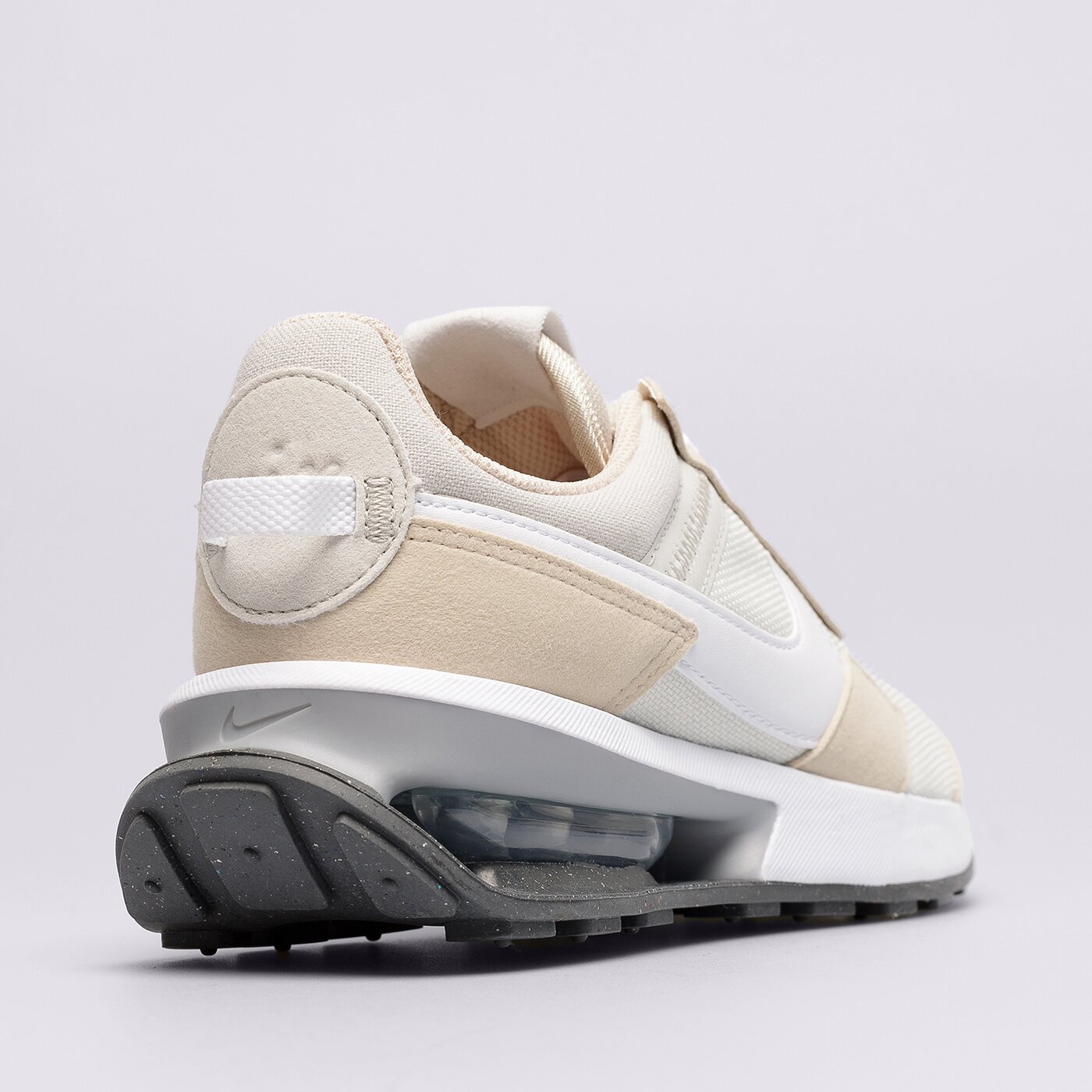 Дамски маратонки NIKE W AIR MAX PRE-DAY NN dm8259-002 цвят бежов