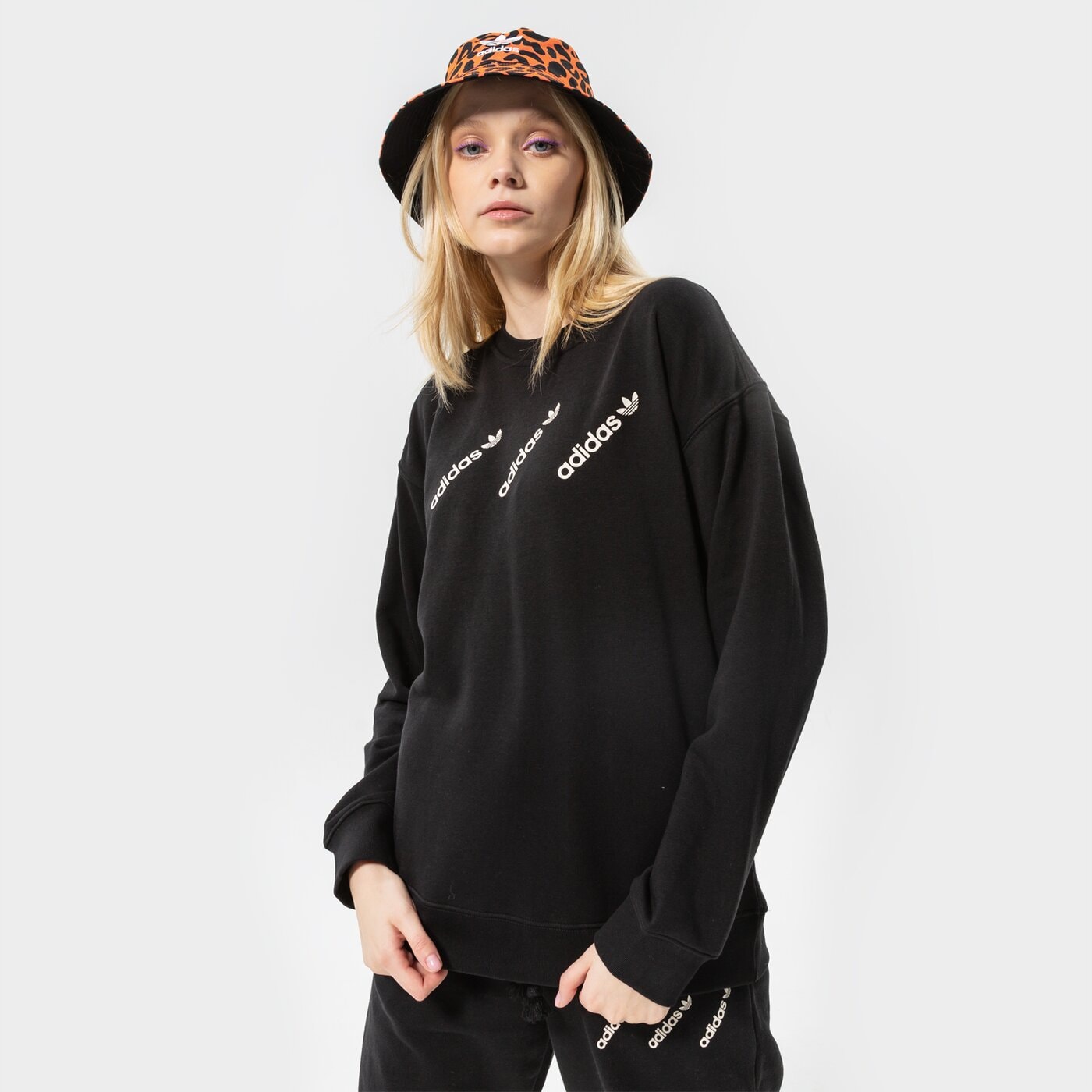 Дамски суичър ADIDAS СУИТЧЪР CREW hm4868 цвят черен