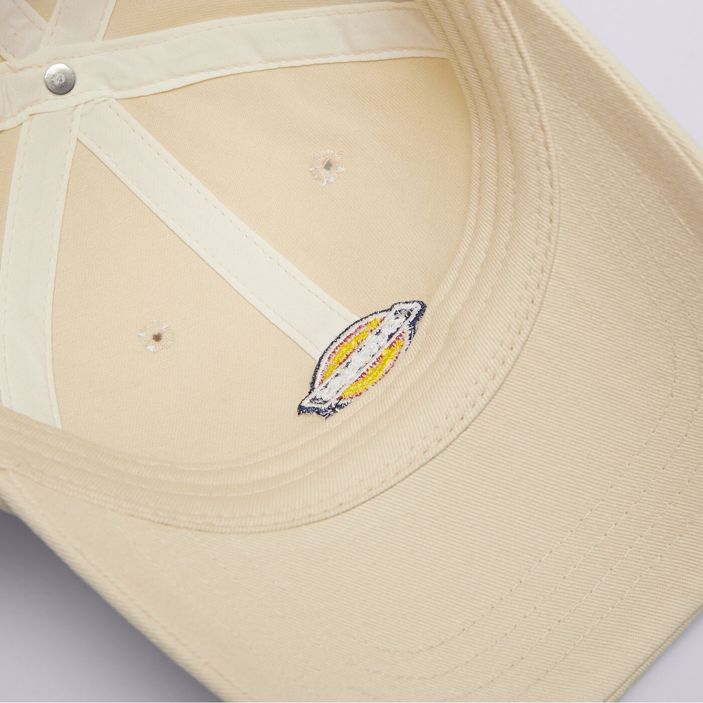 Дамска шапка с козирка DICKIES ШАПКА HARDWICK dk0a4tkvf901 цвят бежов