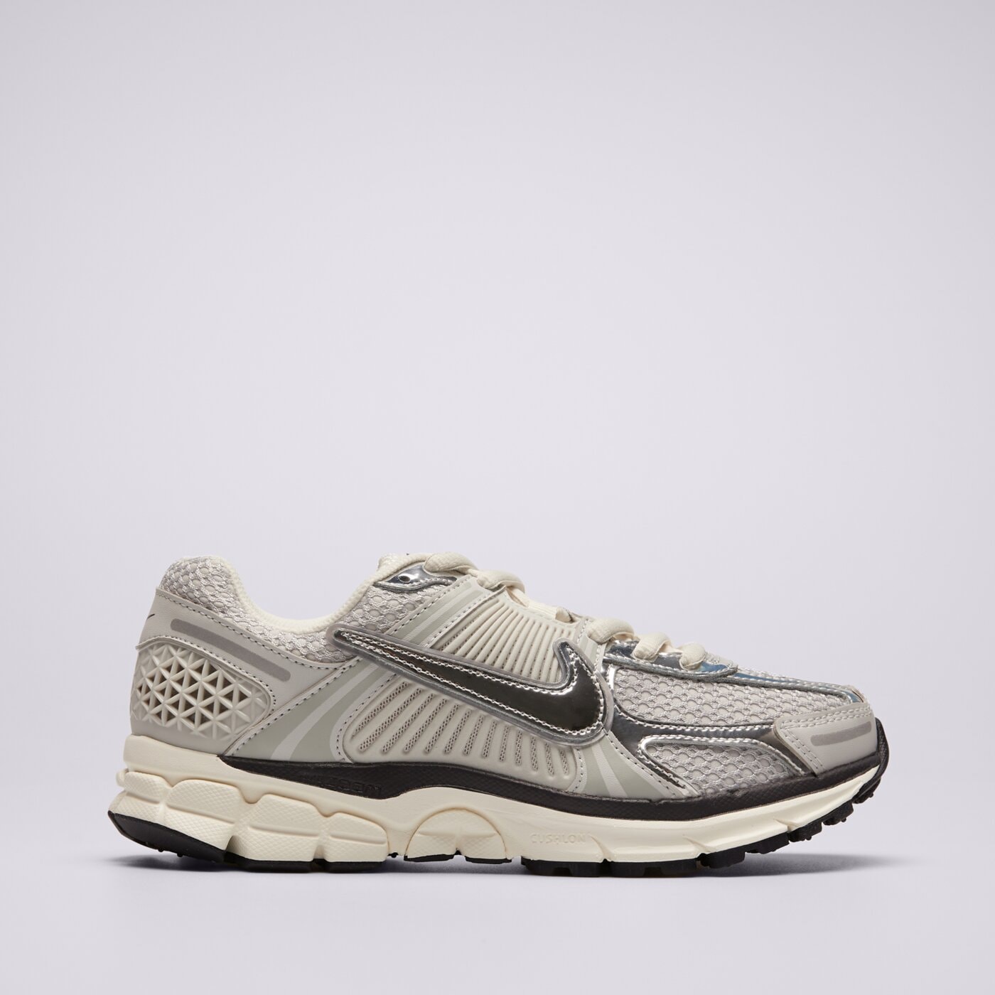 Дамски маратонки NIKE W ZOOM VOMERO 5 NA fd0884-025 цвят сив