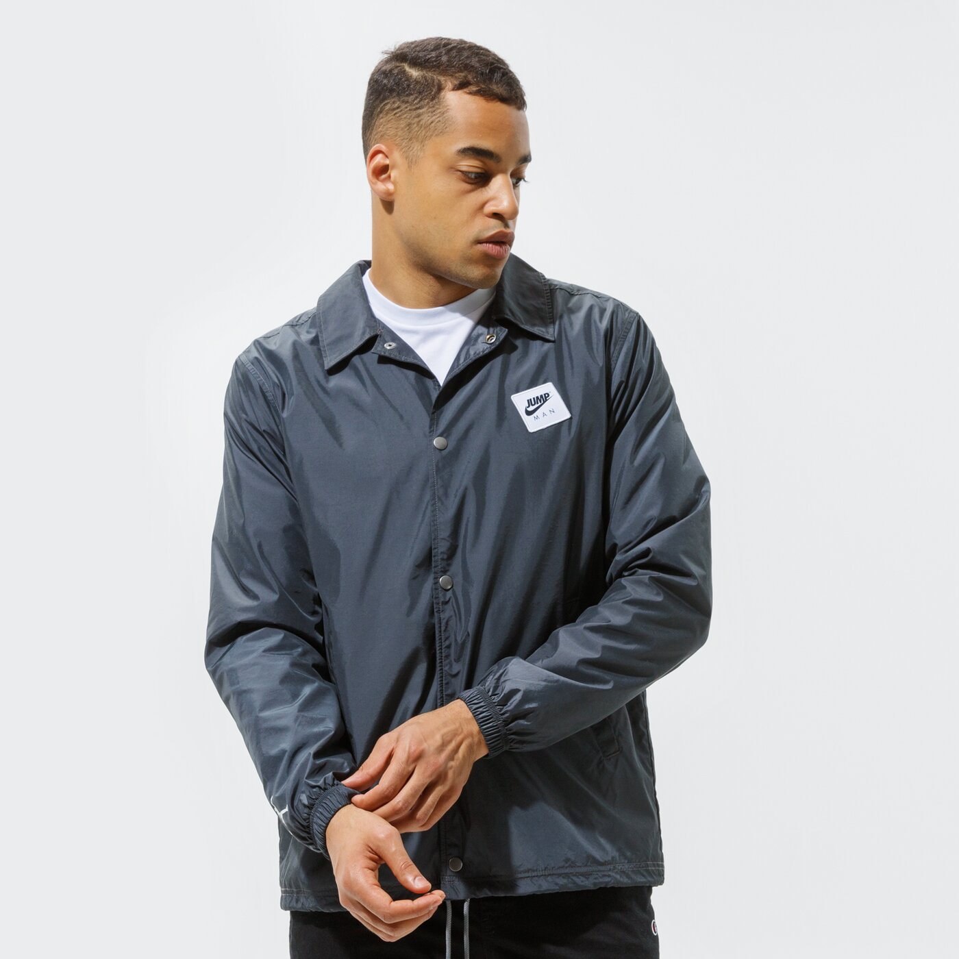 Мъжко преходно яке JORDAN ЯКЕ JUMPMAN CLASSICS cz4824-084 цвят сив