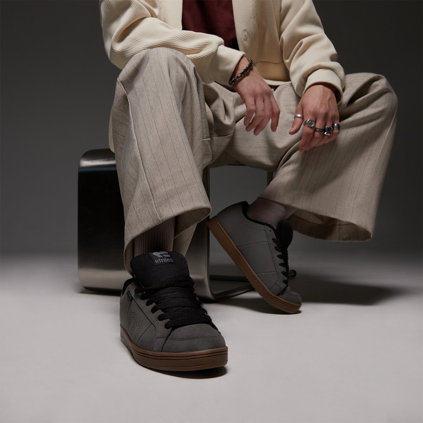 Мъжки маратонки ETNIES KINGPIN  4101000091031 цвят сив