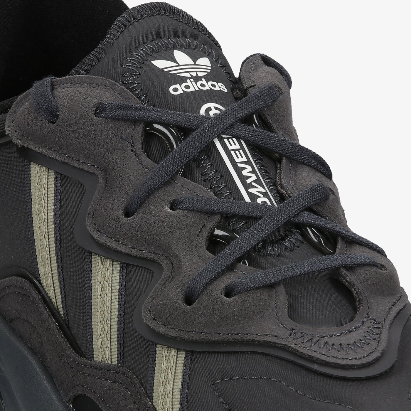 Мъжки маратонки ADIDAS OZWEEGO h04240 цвят черен