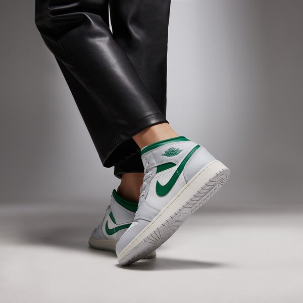 Детски маратонки JORDAN AIR JORDAN 1 LOW SE hf3188-106 цвят сив