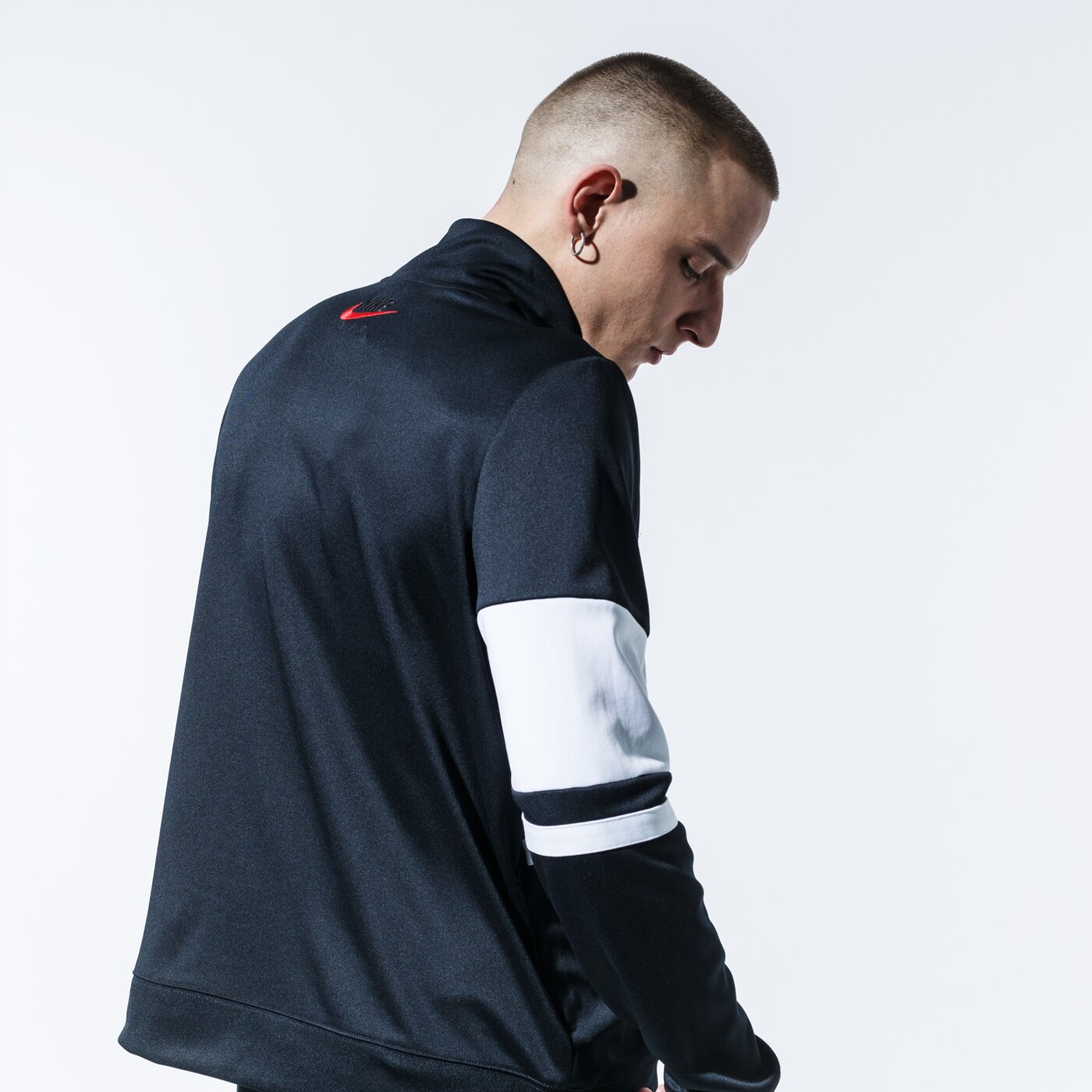 Мъжки суичър NIKE СУИТЧЪР AIR cj4836-010 цвят черен