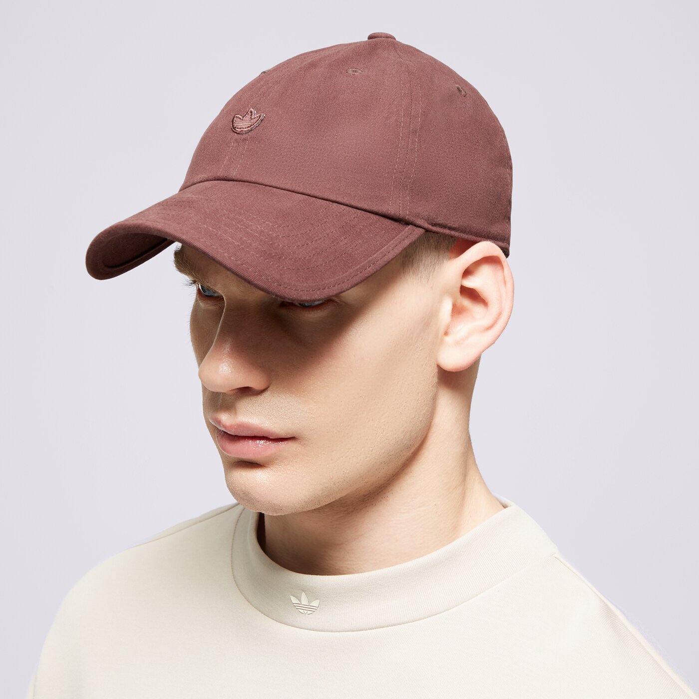 Дамска шапка с козирка ADIDAS-ШАПКА PE DAD il4885 цвят кафяв