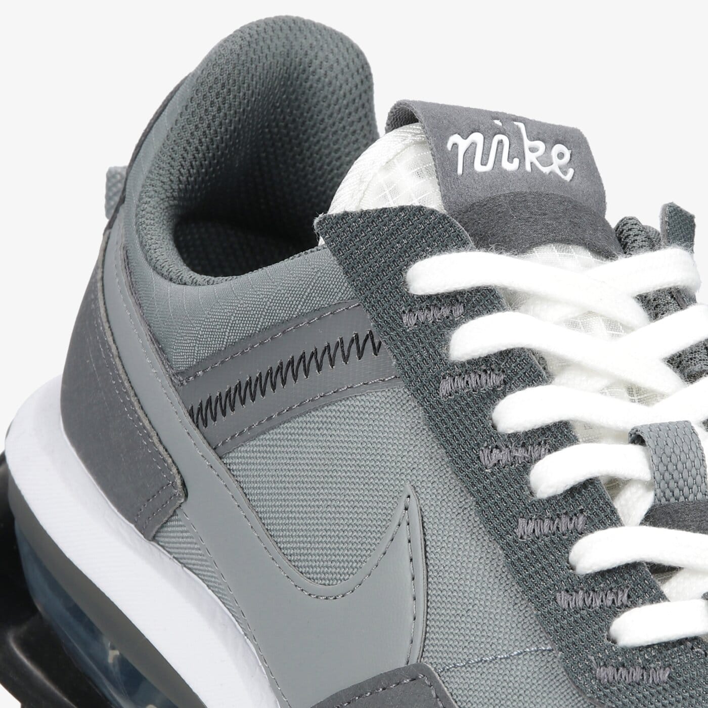 Мъжки маратонки NIKE AIR MAX PRE-DAY dc9402-002 цвят сив