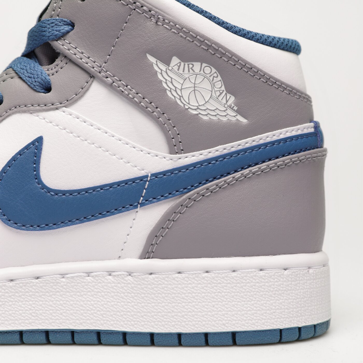 Детски маратонки AIR JORDAN 1 MID (GS) dq8423-014 цвят сив