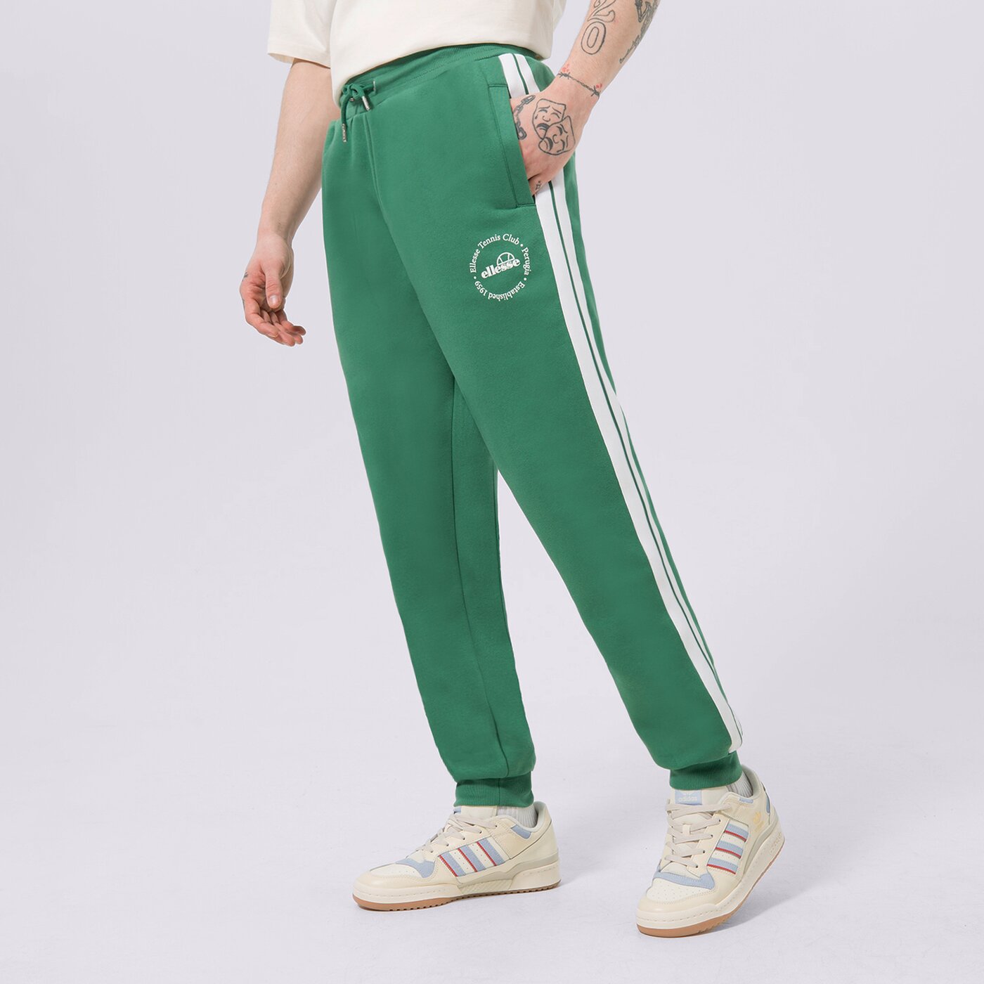 Дамски панталони ELLESSE ПАНТАЛОНИ AIRLA JOG PANT GREEN sgr17622503 цвят зелен