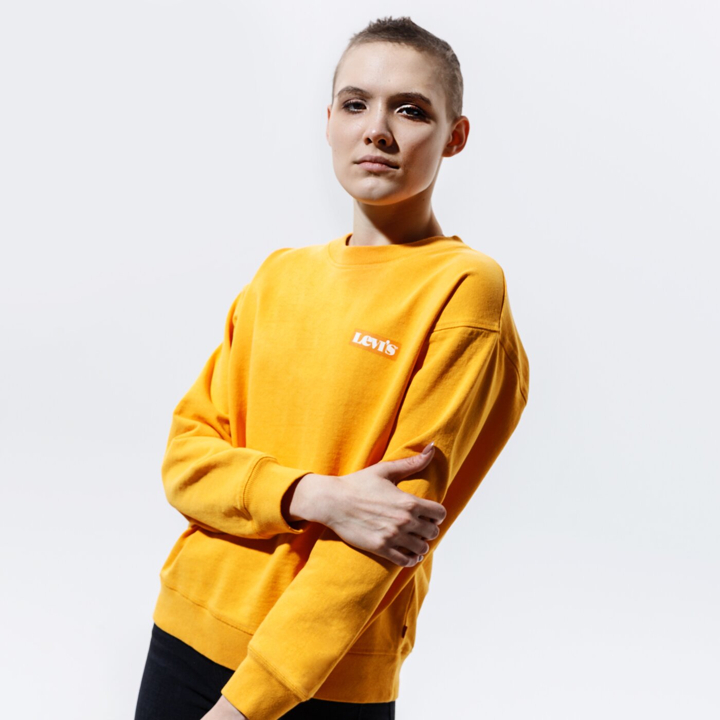 Дамски суичър LEVI'S СУИТЧЪР GRAPHIC STANDARD CREW 18686-0018 цвят жълт