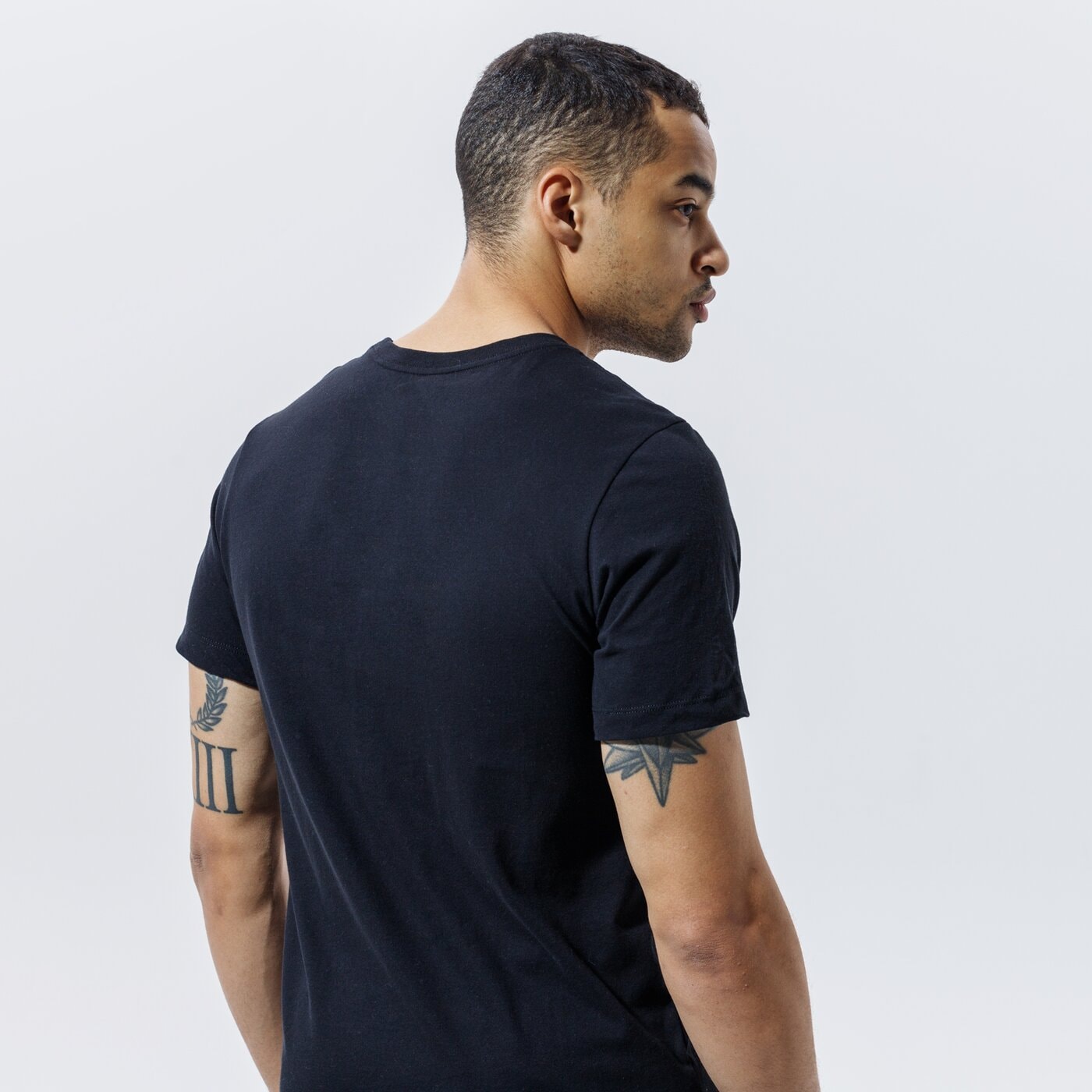 Мъжка тениска NIKE ТЕНИСКА CHICAGO BULLS TEE EARNED EDITION ERND LGO NBA cz7245-010 цвят черен