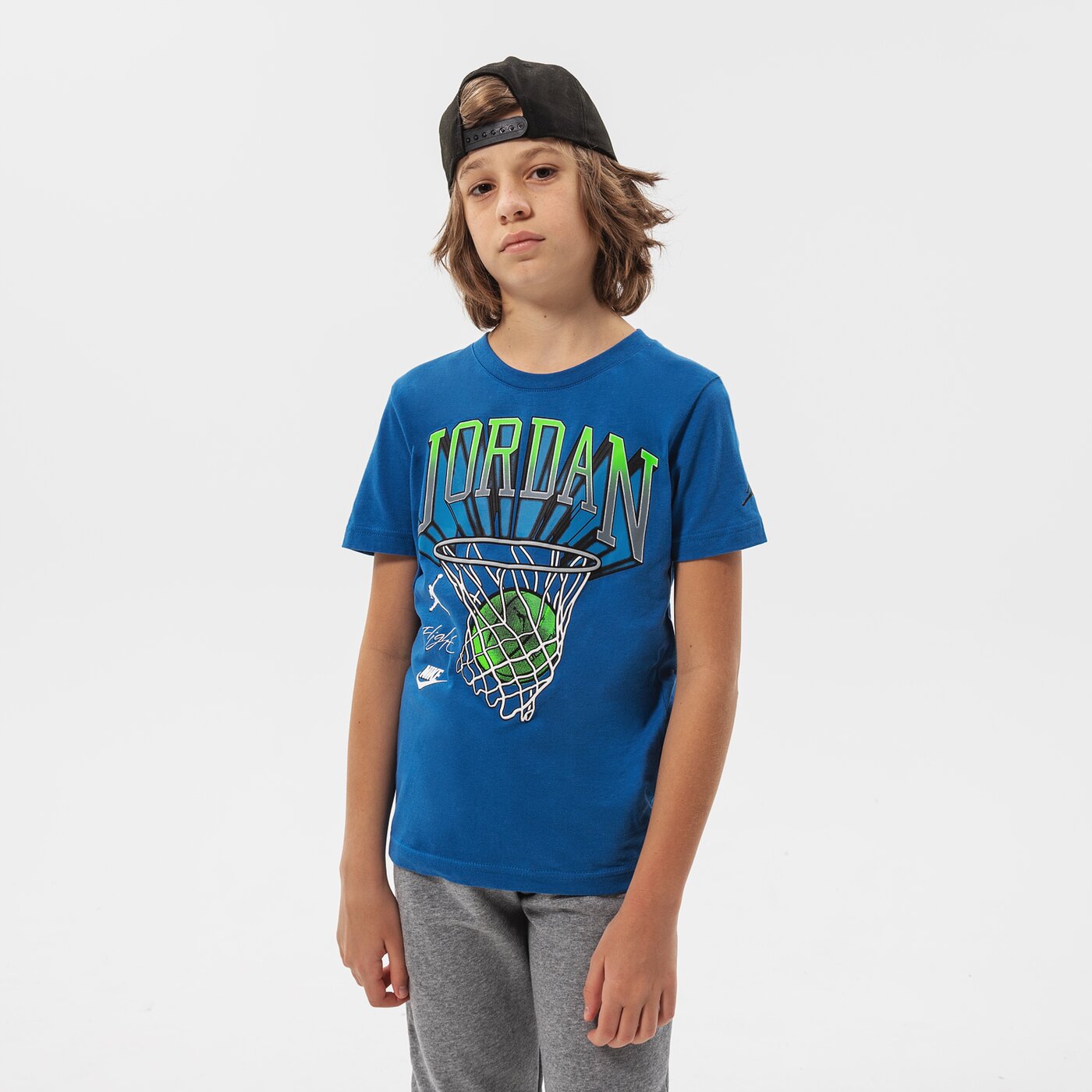 Детска тениска JORDAN ТЕНИСКА JORDAN HOOP STYLE SS TEE BOY 95b231-baj цвят син