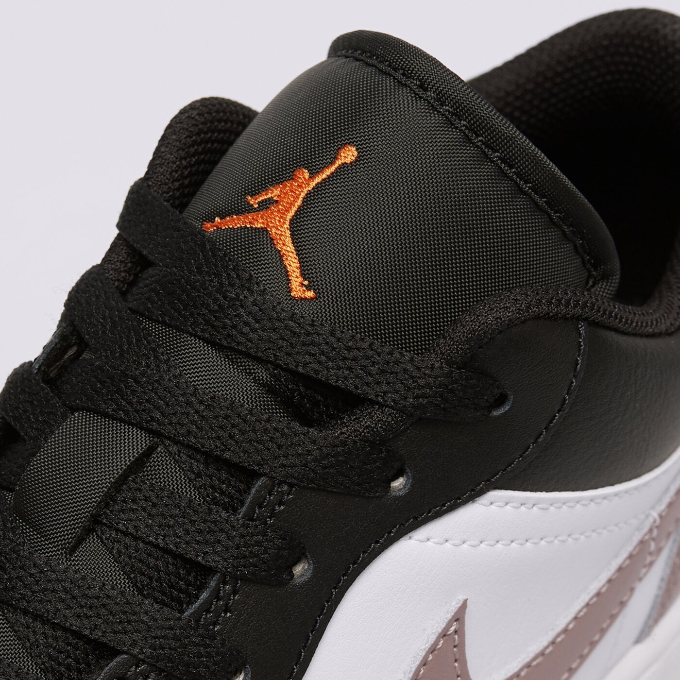 Мъжки маратонки AIR JORDAN 1 LOW  553558-081 цвят черен