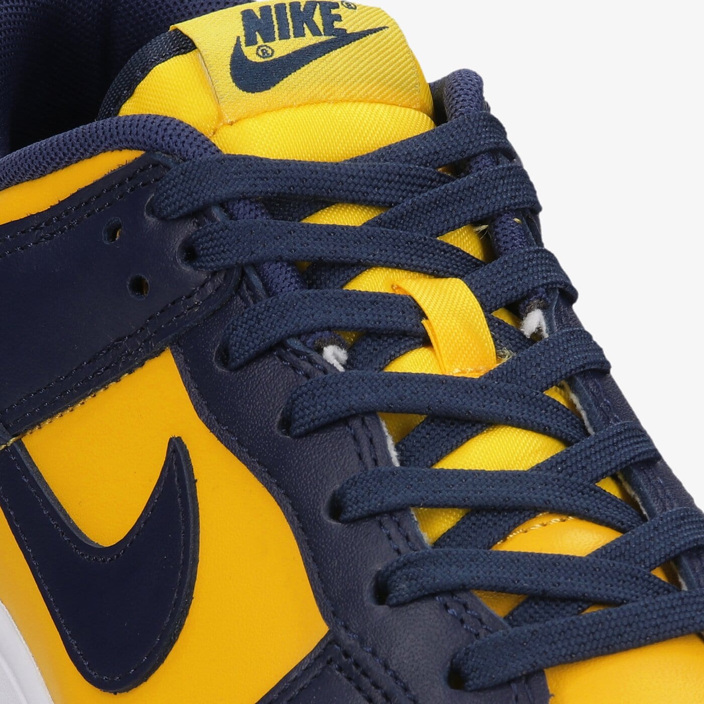 Мъжки маратонки NIKE DUNK LOW RETRO dd1391-700 цвят жълт