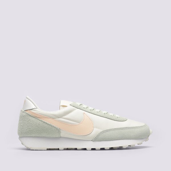 Дамски маратонки NIKE DAYBREAK ck2351-107 цвят многоцветен