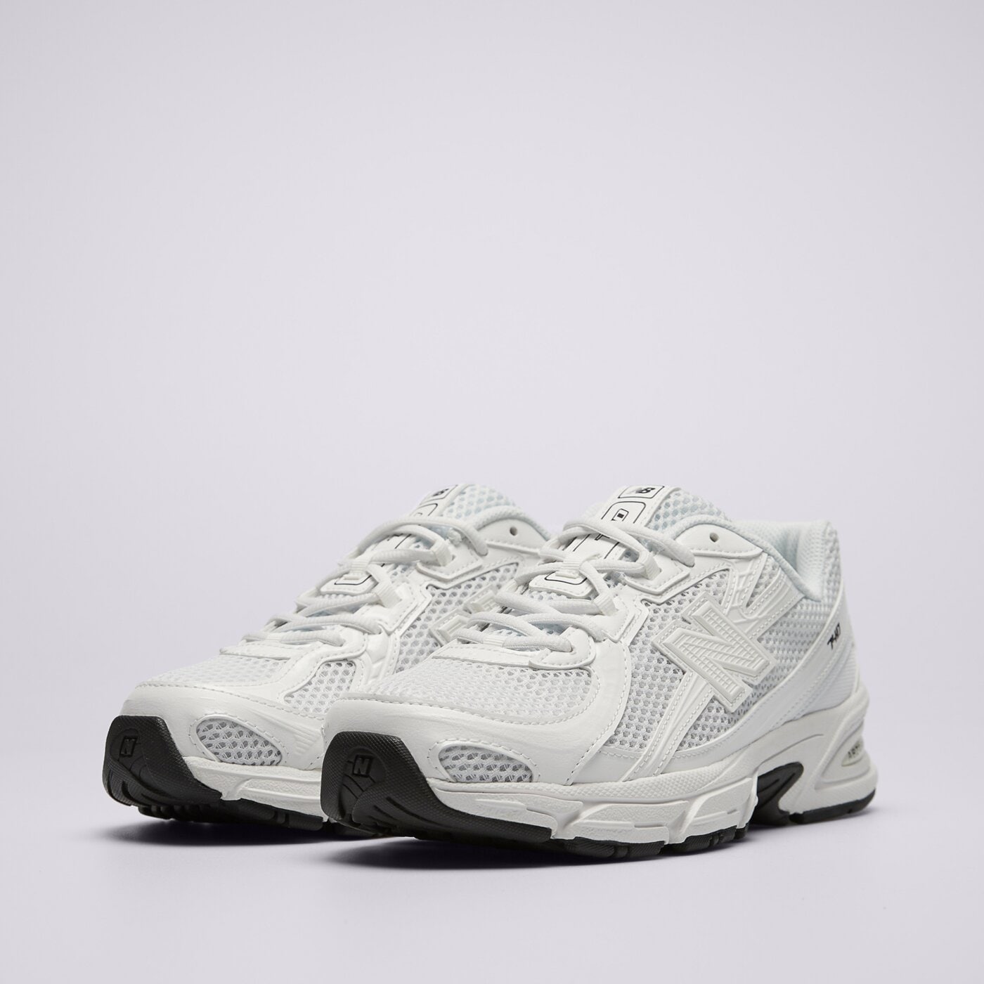 Дамски маратонки NEW BALANCE U740V2 u740ww2 цвят бял