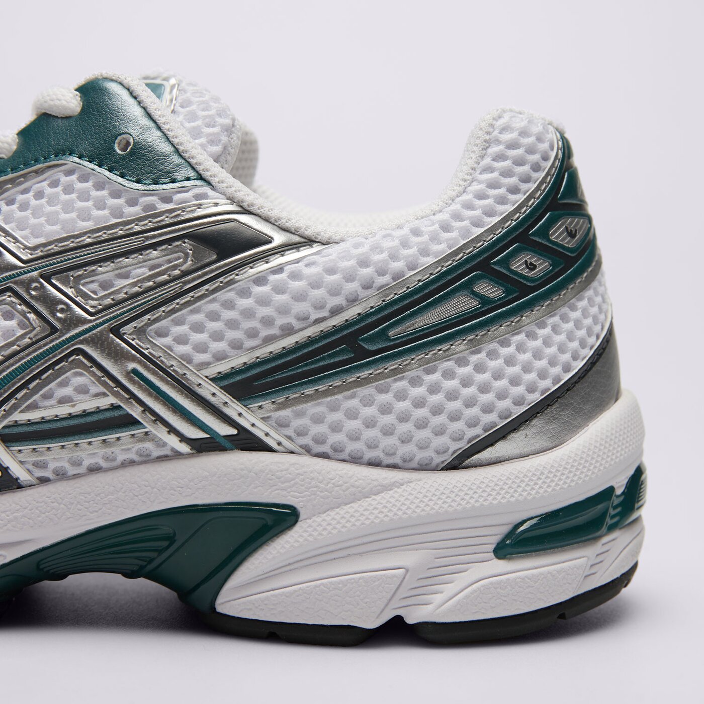 Дамски маратонки ASICS GEL-1130 1201a256-121 цвят бял