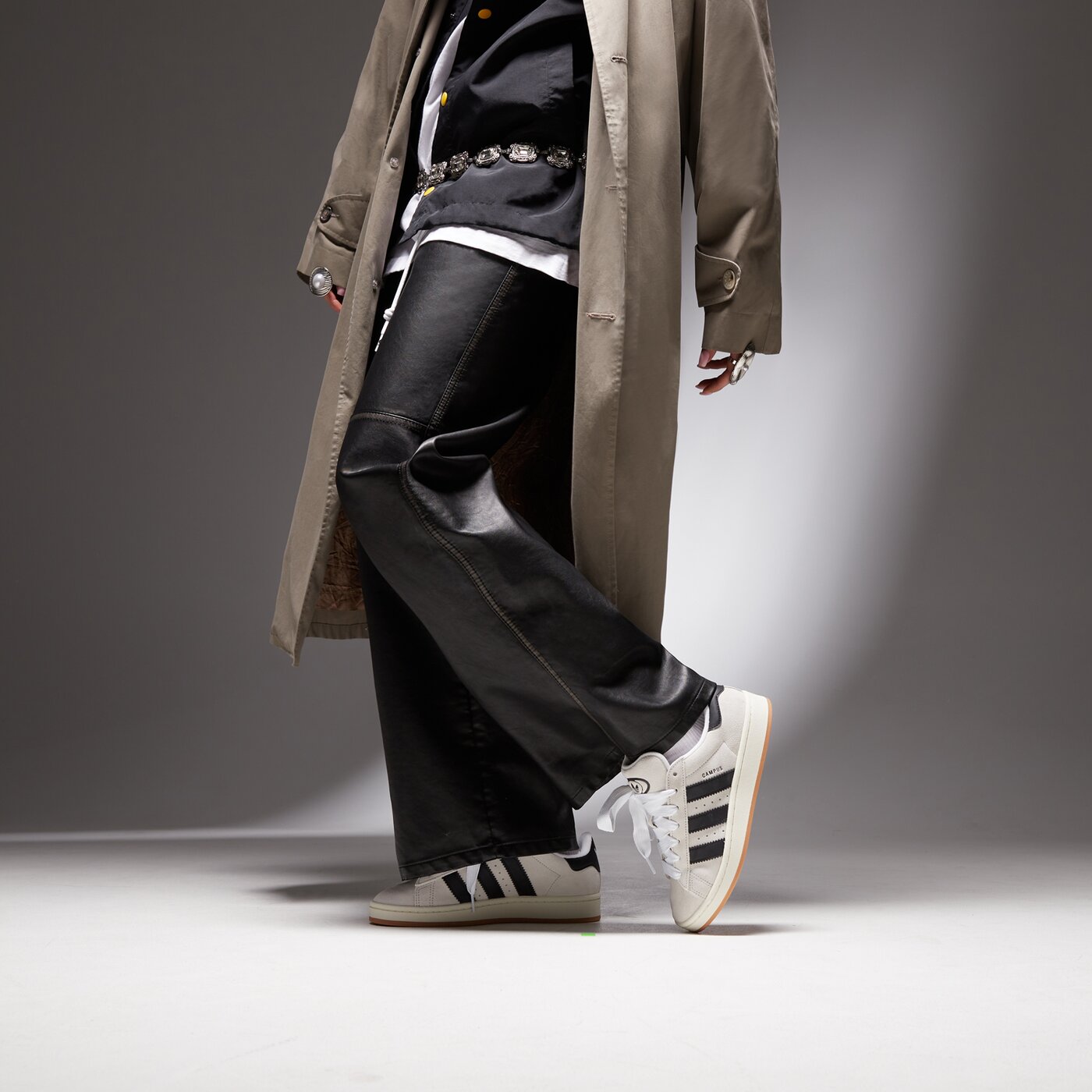 Дамски маратонки ADIDAS CAMPUS 00S W gy0042 цвят бежов