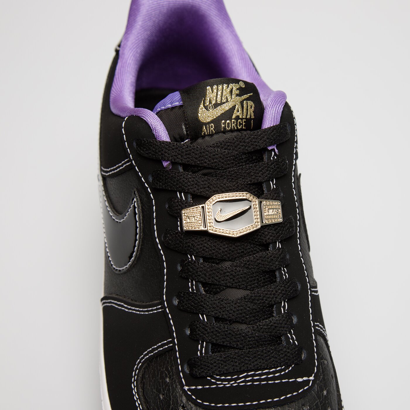 Мъжки маратонки NIKE AIR FORCE 1 '07 LV8 EMB dr9866-001 цвят черен