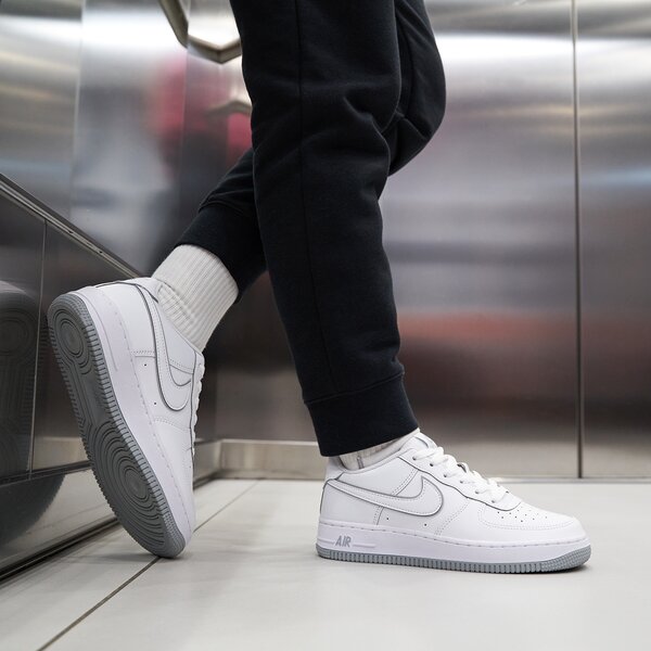 Детски маратонки NIKE AIR FORCE 1 dx5805-100 цвят бял