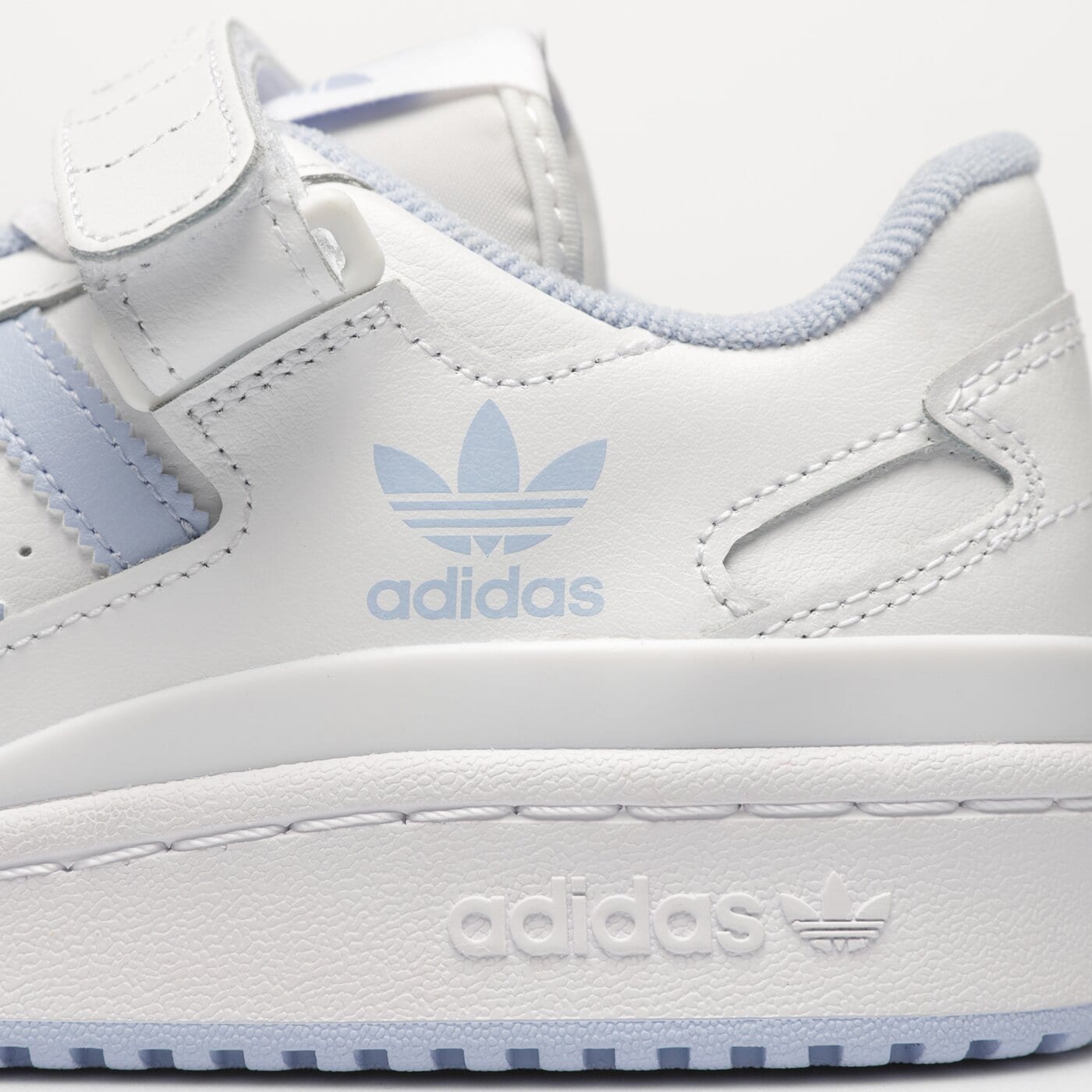 Дамски маратонки ADIDAS FORUM LOW W hq1913 цвят бял