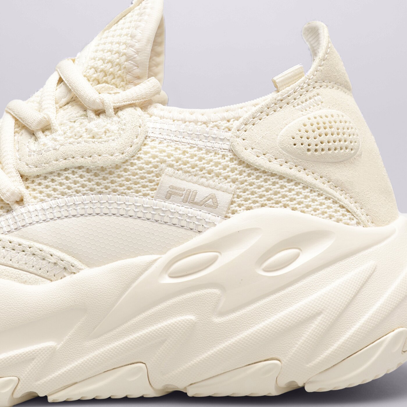 Дамски маратонки FILA RAY TRACER EVO 2 5rm02589166 цвят кремав